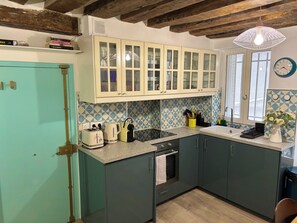 Private kitchen - Heart of Saint-Germain Cozy 2BR for 5 Aldaro (Paris)