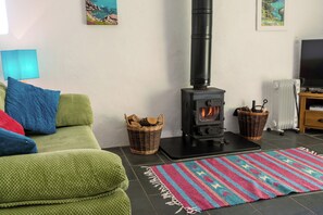 Living area - Characterful rural barn conversion on footpath to wild coastline (Penzance)