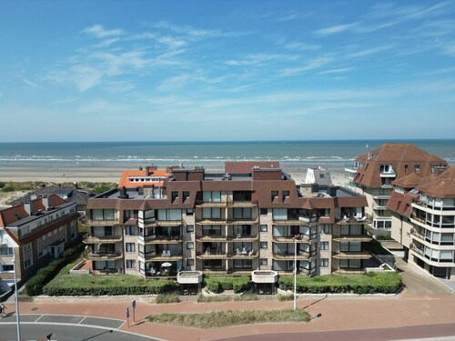 Family Apartment in Groenendijk