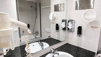 Towels, soap, shampoo, toilet paper