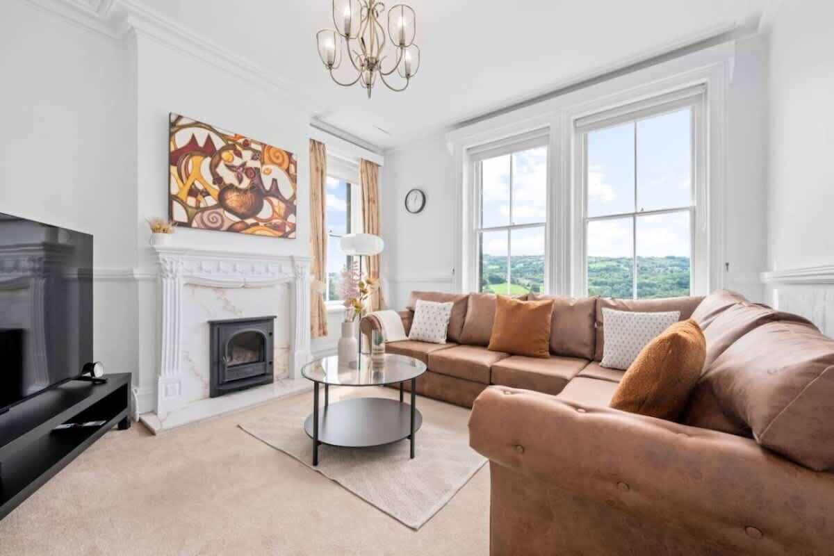 TV, fireplace, offices