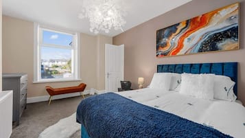 1 bedroom, iron/ironing board, travel cot, WiFi