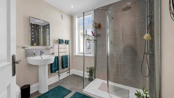 Shower, hair dryer, shampoo