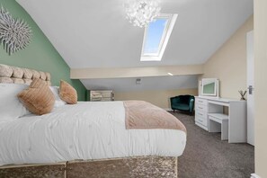 Iron/ironing board, travel crib, WiFi, bed sheets
