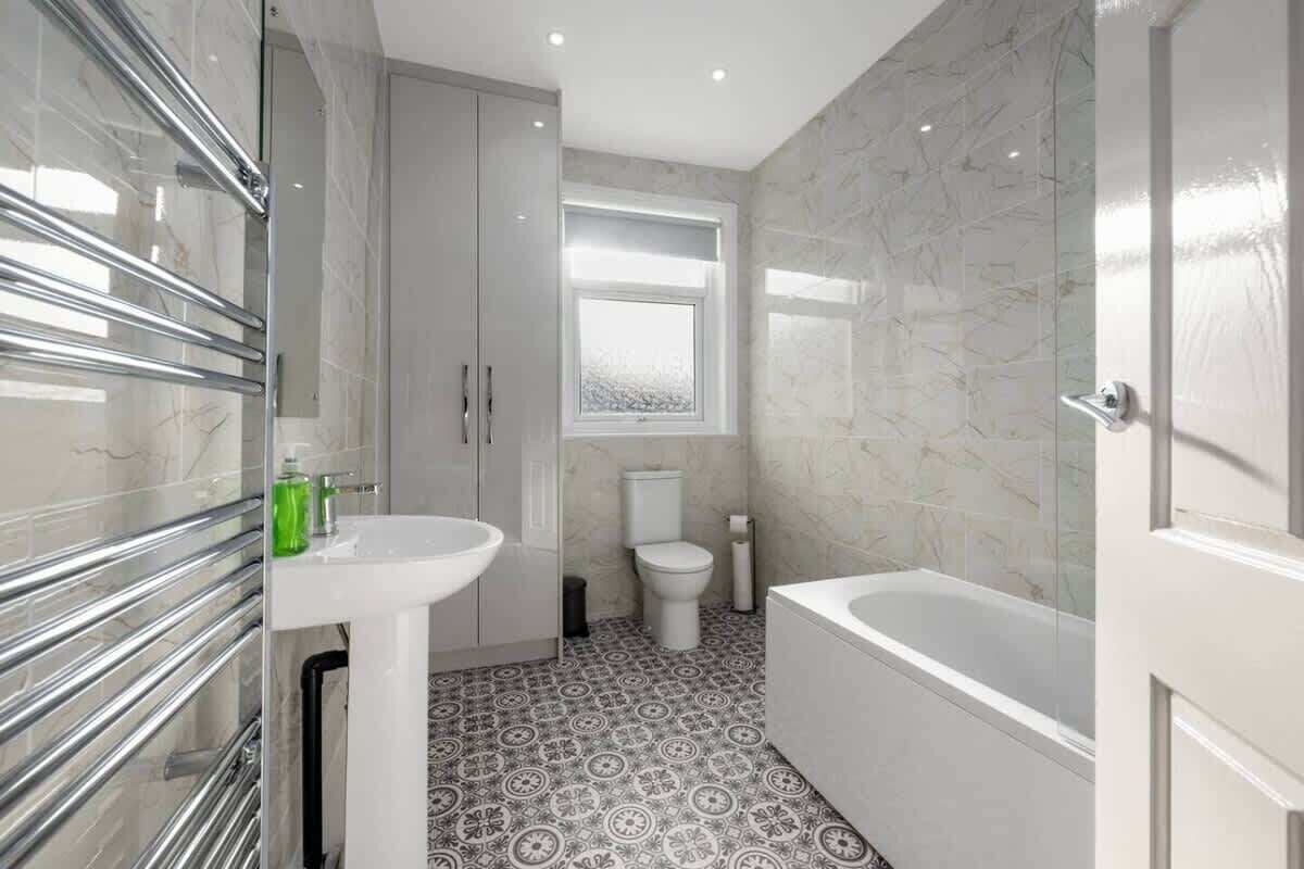 Shower, hair dryer, shampoo