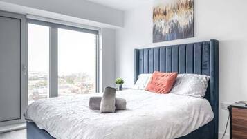 WiFi, bed sheets
