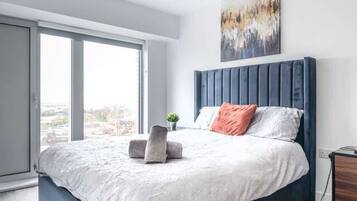 WiFi, bed sheets