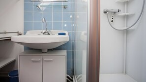 Shower - Grenzweg Holiday Home for 8 People (130 m²) in Winterberg (Winterberg)