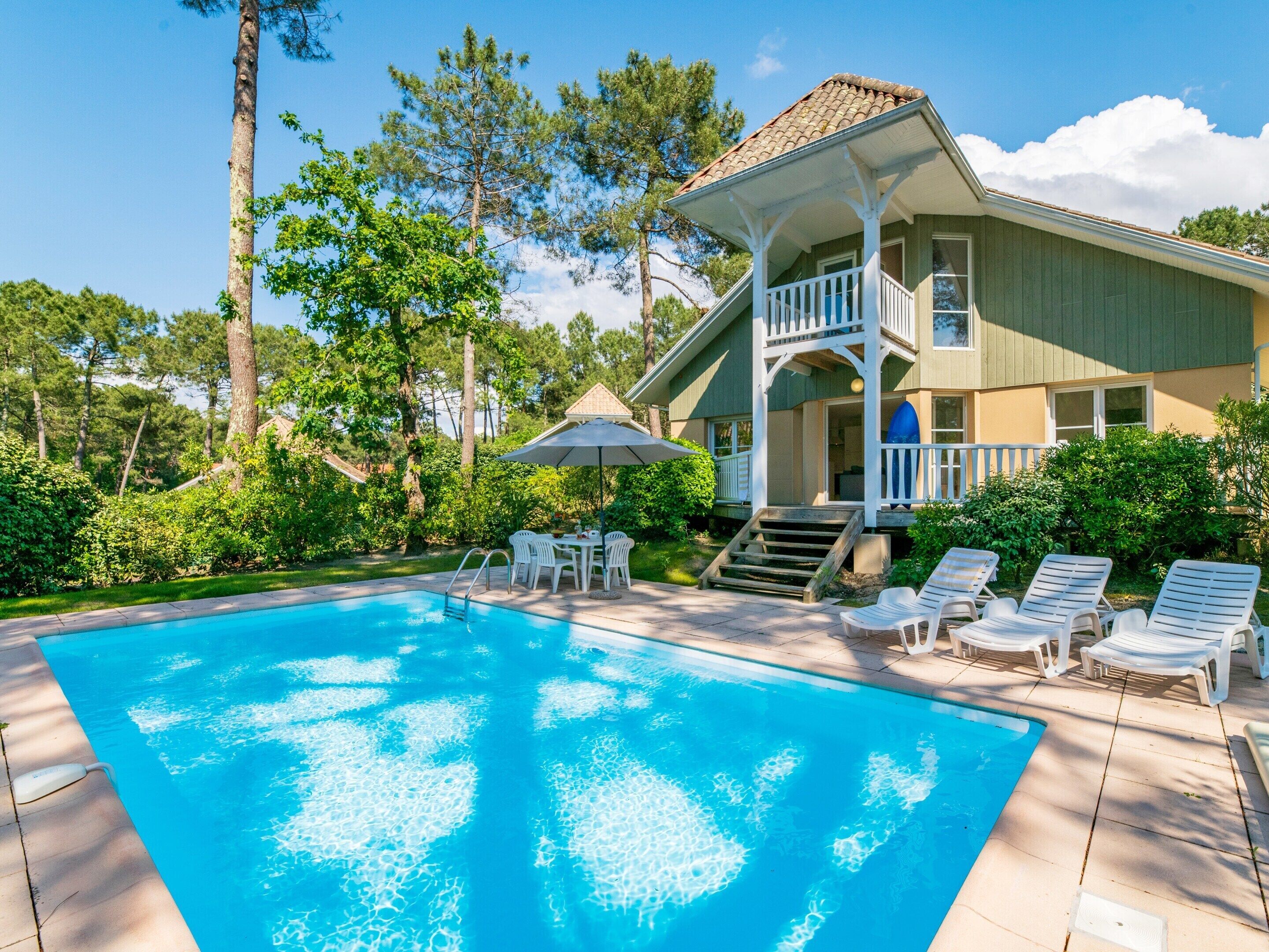 House | Pool