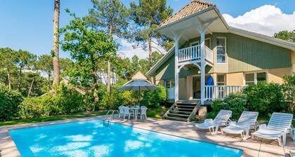 Villa for 8 People With Swimming Pool
