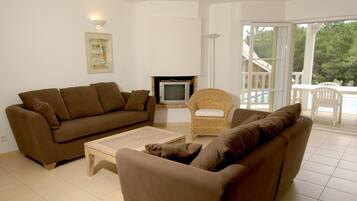 House | Living room