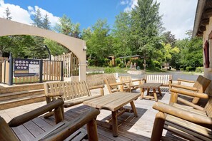 Terrace/patio - Holiday Home “Camping Les Pialades - Gîte Spa” with Private Terrace and Wi-Fi (Nabirat)
