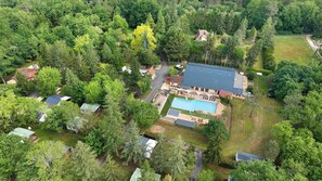 Exterior - Holiday Home “Camping Les Pialades - Gîte Spa” with Private Terrace and Wi-Fi (Nabirat)
