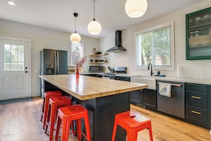 House (3 Bedrooms) | Interior - Yard & Fire Pit! Chic Retreat, 2 Mi to Ford Field (Detroit)
