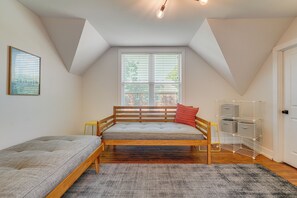 House (3 Bedrooms) | Interior - Yard & Fire Pit! Chic Retreat, 2 Mi to Ford Field (Detroit)