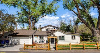 Colorado Countryside Living 7 Mi to Chatfield Res!
