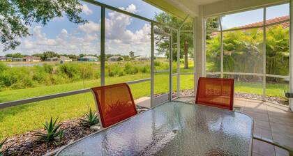 Pool Access & Lake-view Lanai! Port Charlotte Gem