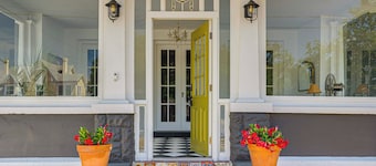 Heart of Historic Dtwn Eustis! Mcm-inspired Home