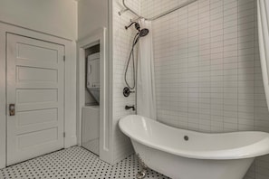 House (2 Bedrooms) | Interior - Heart of Historic Dtwn Eustis! Mcm-inspired Home (Eustis)