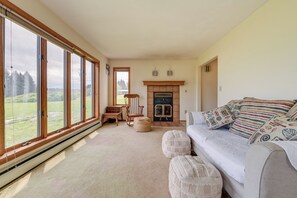 House (2 Bedrooms) | Interior - Countryside Home Near Trails & Finger Lakes Area! (Lisle)