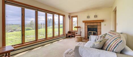 House (2 Bedrooms) | Front of property