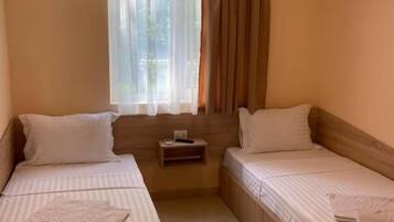 Twin Room | Free WiFi