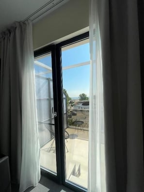 Deluxe Double Room, Balcony, Sea View | Interior