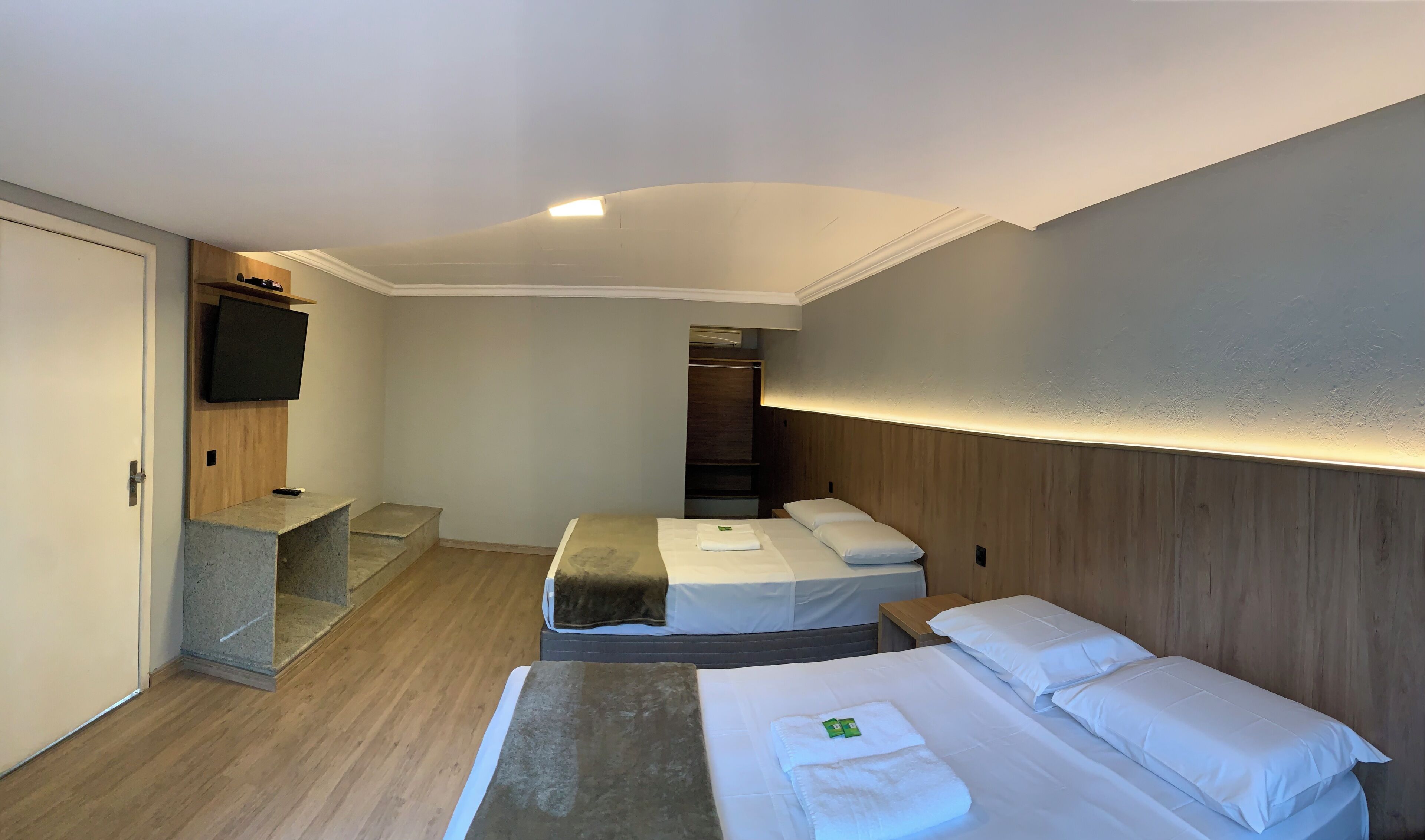 Habitación estándar con 2 camas individuales | Escritorio