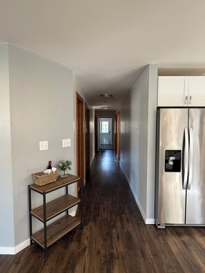 Interior - Spacious 5-bedroom house in charming Marquette with AC (Marquette)