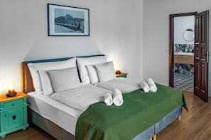 Comfort Apartment, Courtyard View | Blackout curtains, iron/ironing board, free WiFi - Wathay Vendégház (Csesznek)
