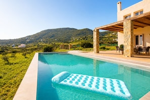 House - Andros Royal Villa With Private Pool (Andros)