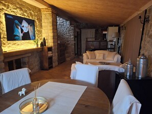 Smart TV, table football, printers - Accommodation in the complete relaxation of nature, minimal with elegant details... (Faicchio)