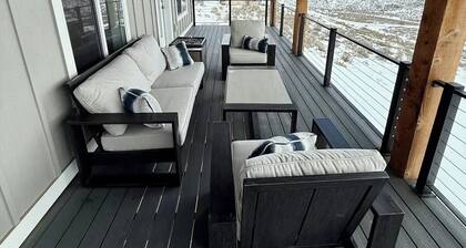 Beautiful Lakeview Canyon Getaway