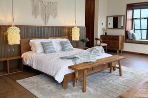 3 bedrooms, iron/ironing board, WiFi, bed sheets - Kokasemera Country Villa, Fort Portal - Kibale National Park. (Fort Portal)