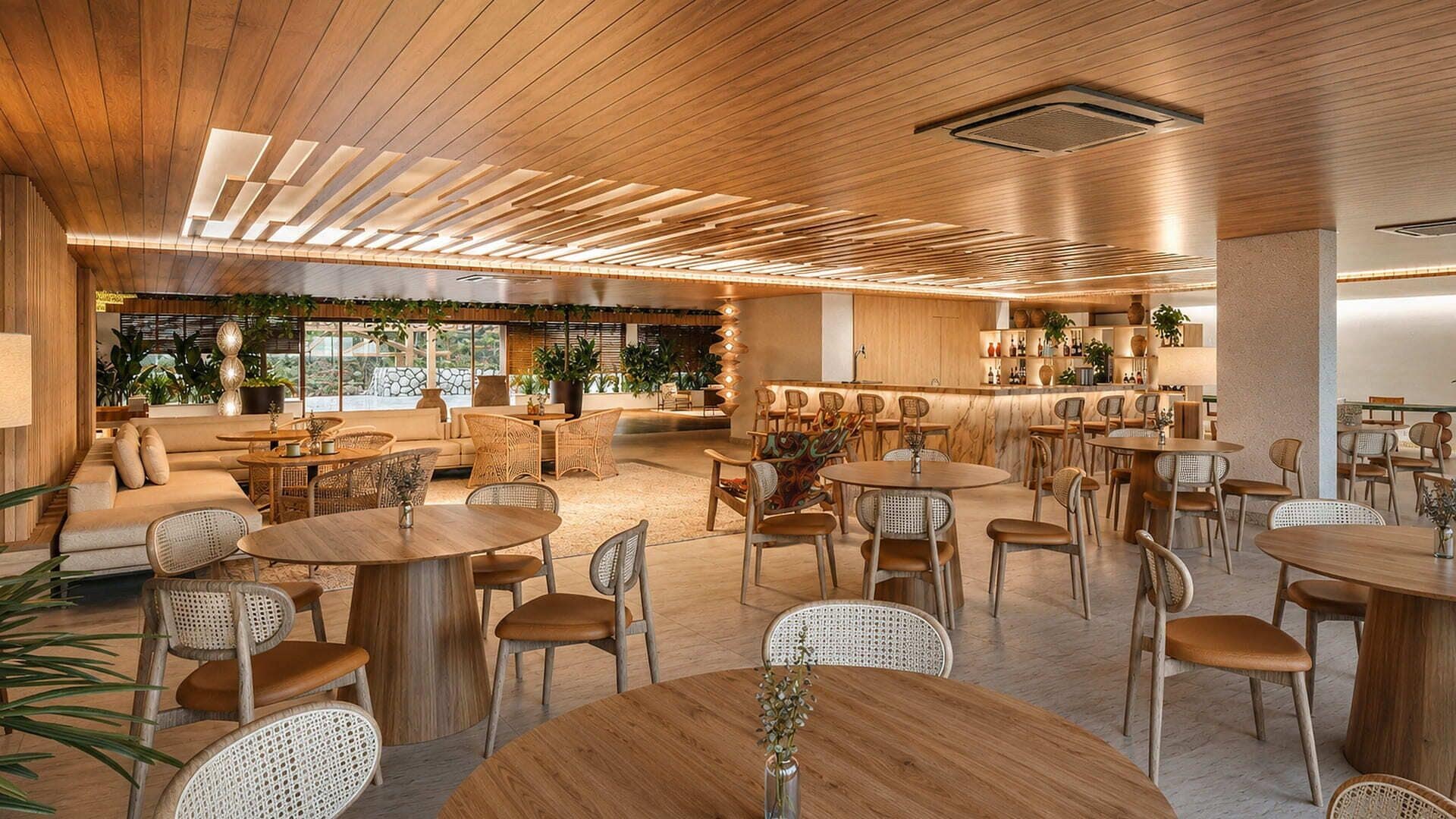 2 bars/lounges, gastropub