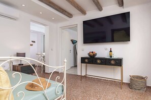 Travel crib, WiFi, bed sheets - Samos Sandy Angel - Seaside Garden Retreat (Kampos Marathokampou)