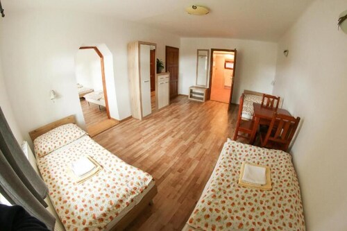 Apartmany Na Rynku Chvalsiny 18