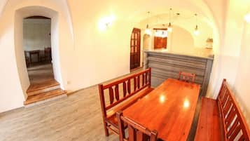 Suite | Dining