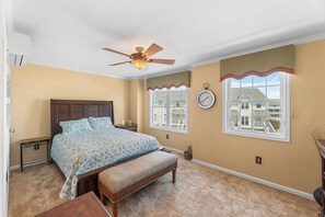 Room - Salt Grass Cove Condo in Ocean View (Ocean View)