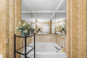 Bathroom - Salt Grass Cove Townhouse in Ocean View (Ocean View)