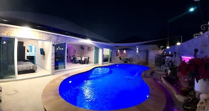 Big Vacation Pool Villa Pattaya city