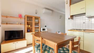 Estudio, balcón | Cocina privada | Hervidor eléctrico