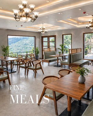 Dining - Cardinal Ventus Pines (Kasauli)