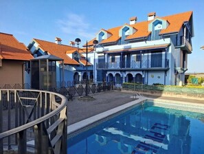 Udendørs pool