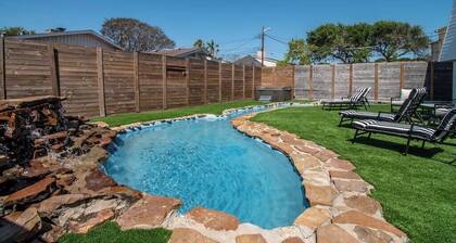 Sleep 29 - Oceanfront Retreat 2 Homes for 29-guests!