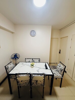 Interior - JFam Allegra Condo with Balcony, FREE Parking (Pasig)