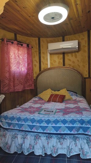 Room - Vrbo Property (Milhac)