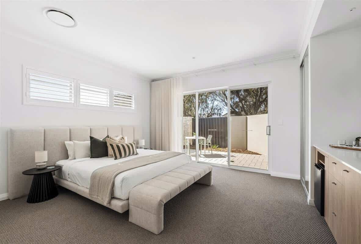 4 bedrooms, WiFi, bed sheets