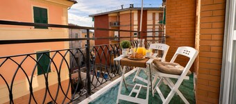 1-Bedroom Apt 30m from Sea | AC | Terrace | Bike Friendly + Box