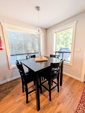 Unclassified image, 4 of 42, button - Patio Beach Retreat · Walk to Lake Chelan (Chelan)